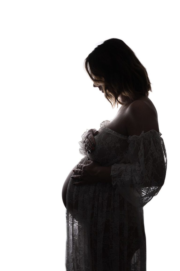 Black and white photo by a Hampshire maternity photographer