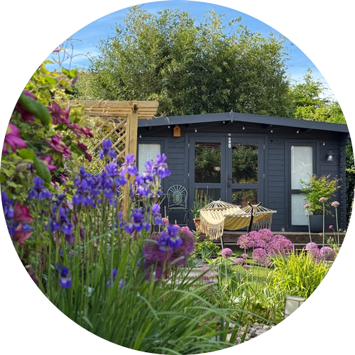 H Jones Photography's garden newborn photography studio in Anna Valley, Hampshire, providing a calm and welcoming space for newborn and family photoshoots.